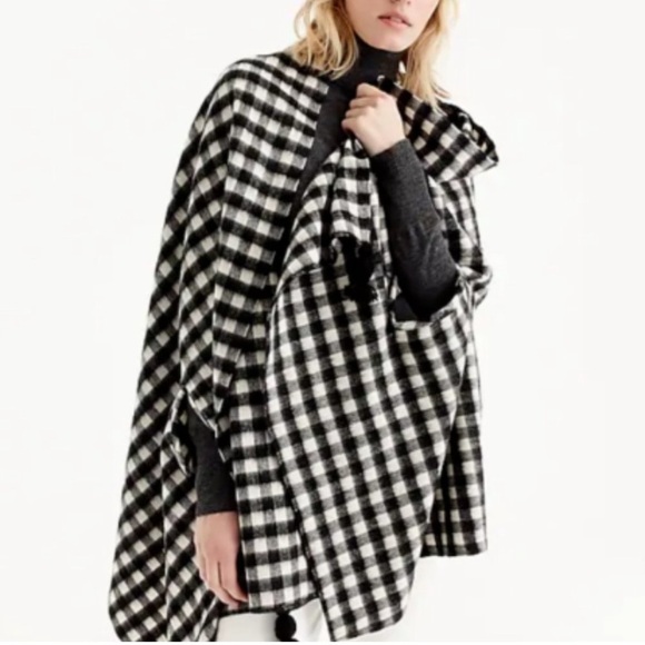 J.Crew Womens Wool Black White Checkered cape-scarf Tassels One Size NEW - Picture 13 of 13